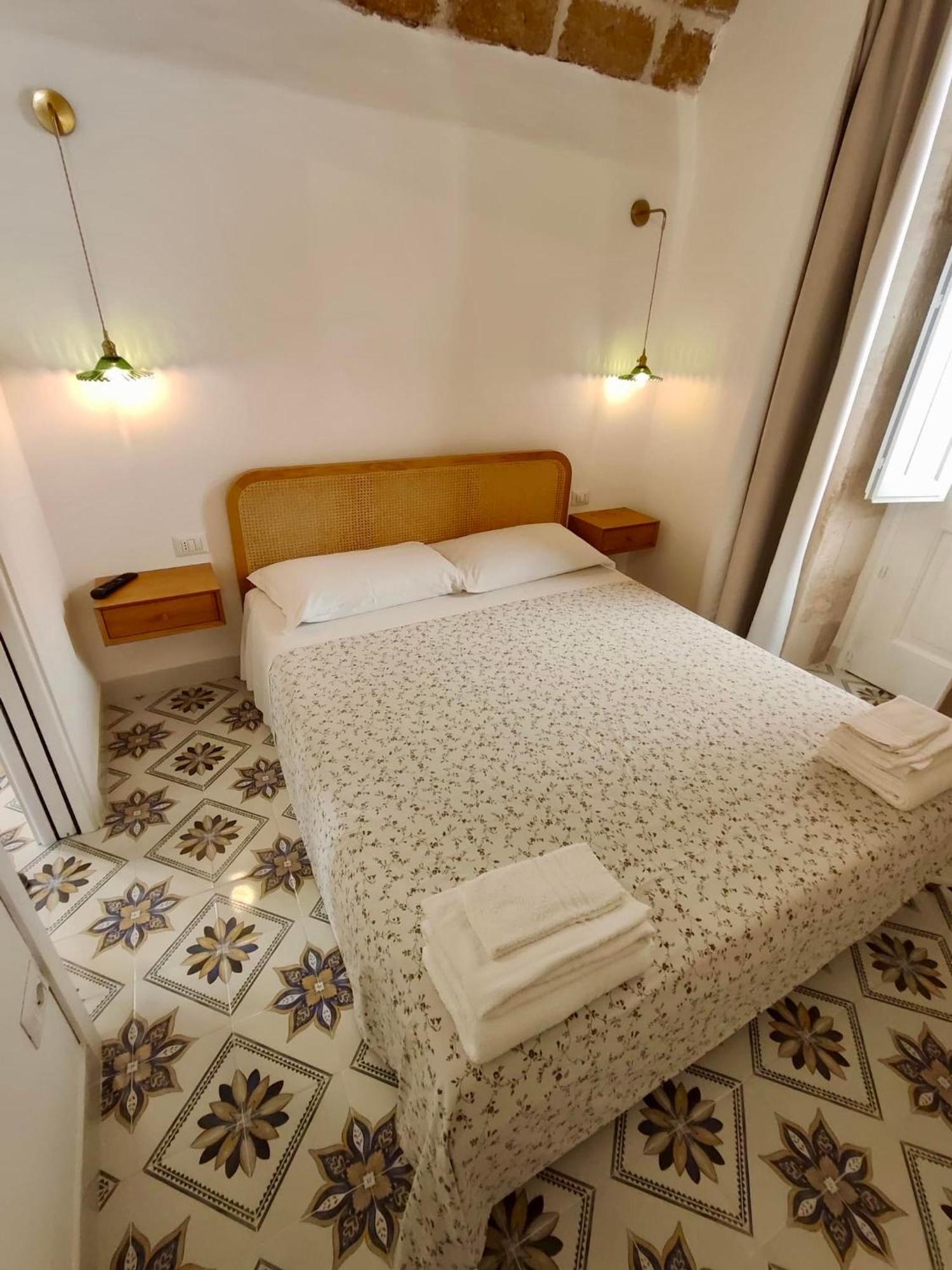 Bed and Breakfast La Via Della Giudecca Syrakus Exterior foto