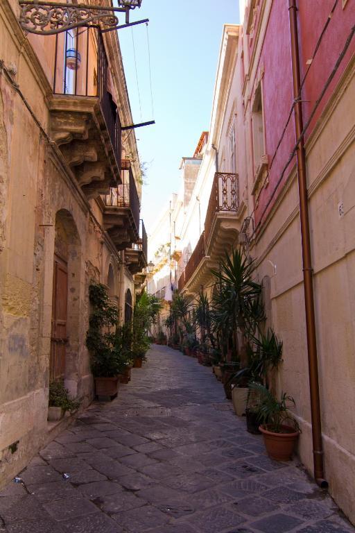 Bed and Breakfast La Via Della Giudecca Syrakus Exterior foto