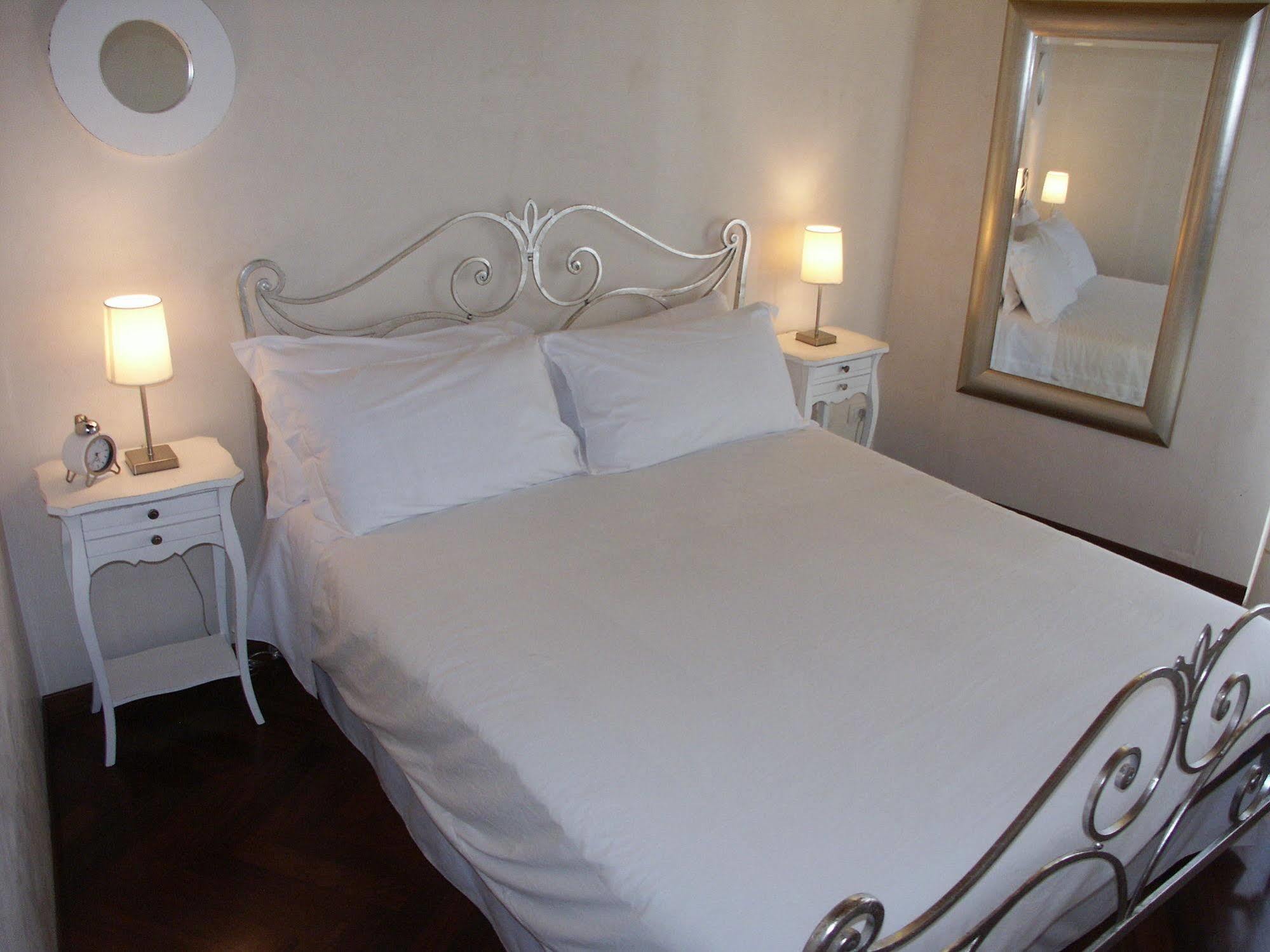 Bed and Breakfast La Via Della Giudecca Syrakus Exterior foto